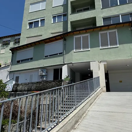 Vollga Loui * Durrës